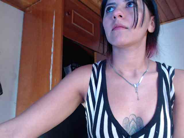 hilari18 webcam
