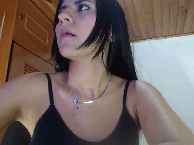 hilari18 webcam