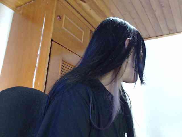 hilari18 webcam