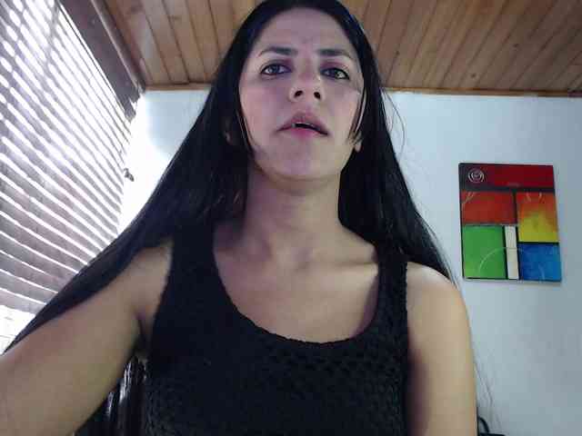 hilari18 webcam