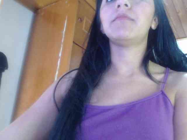 hilari18 webcam