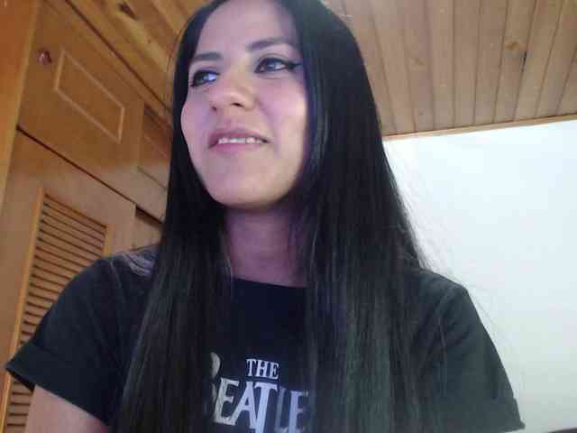 hilari18 webcam