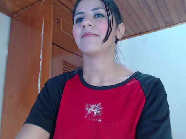 hilari18 webcam