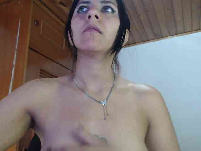 hilari18 webcam