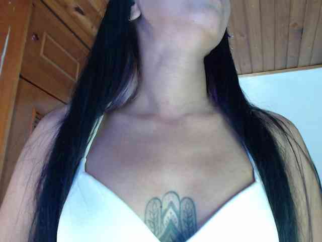 hilari18 webcam
