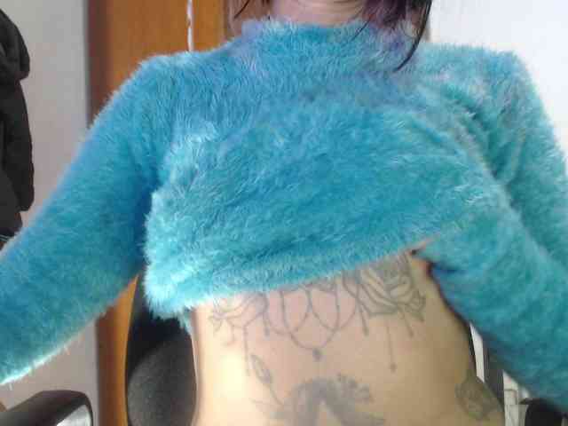 hilari18 webcam