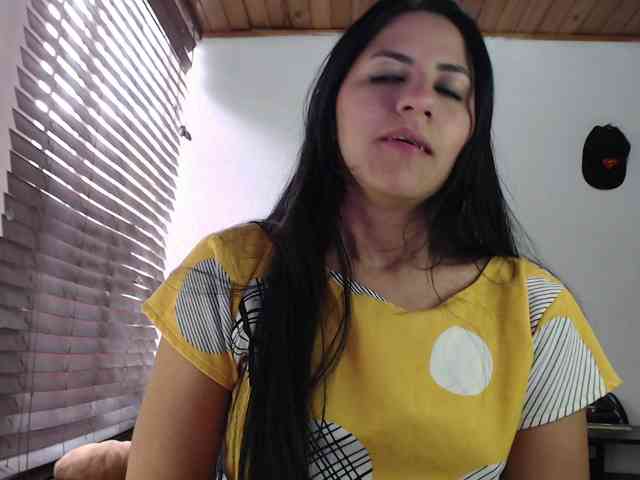 hilari18 webcam