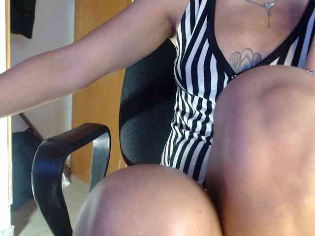 hilari18 webcam