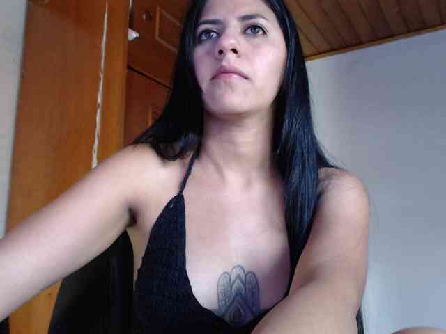 hilari18 webcam