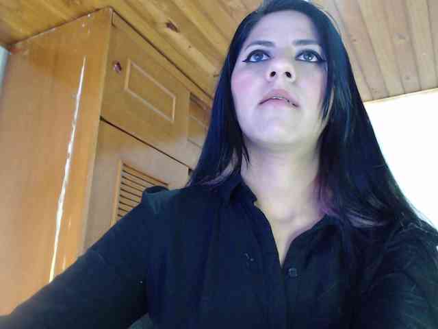 hilari18 webcam