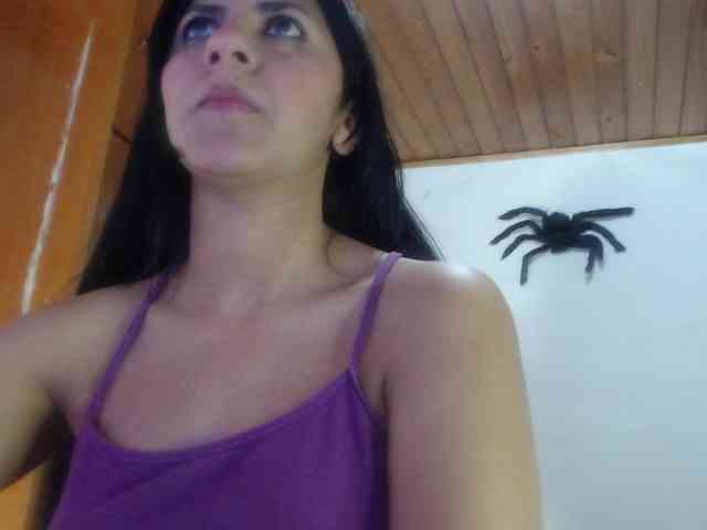 hilari18 webcam