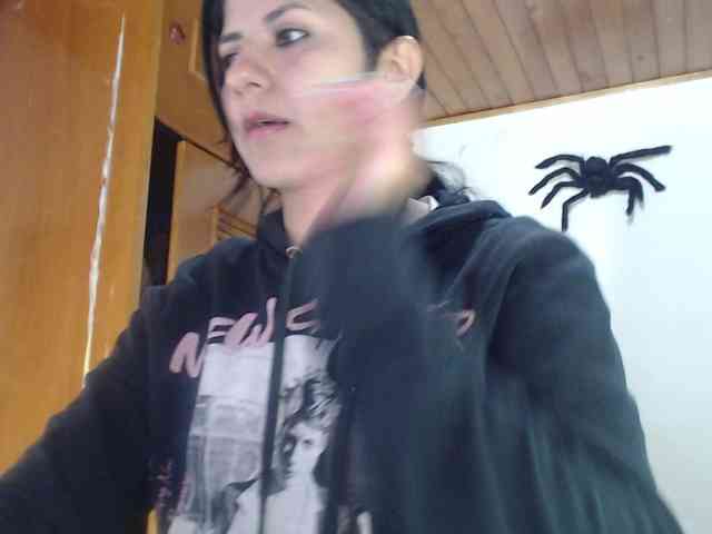 hilari18 webcam