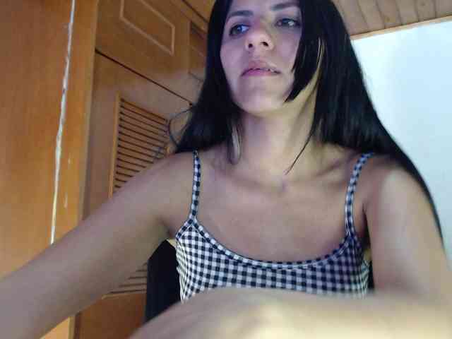sex web cam Hilari18