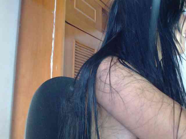 hilari18 webcam