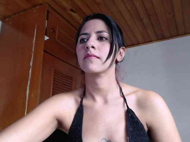 hilari18 webcam
