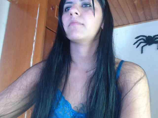 hilari18 webcam