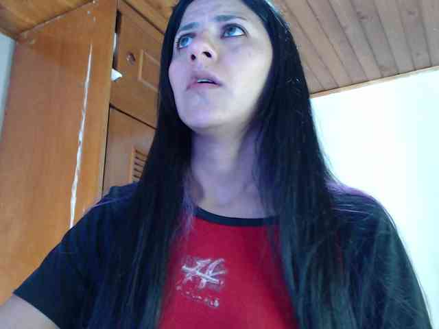 hilari18 webcam
