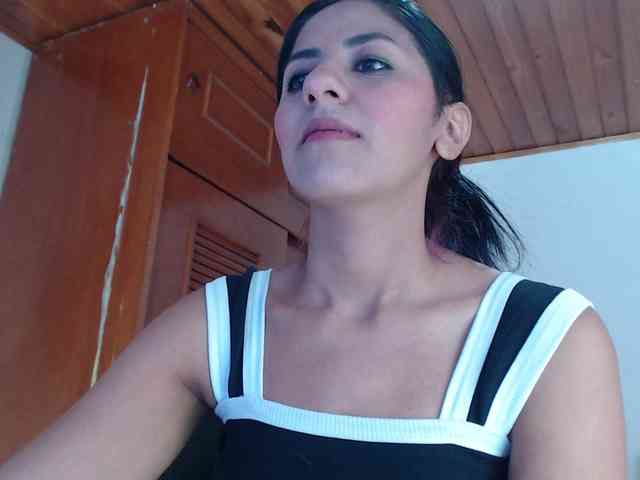 hilari18 webcam