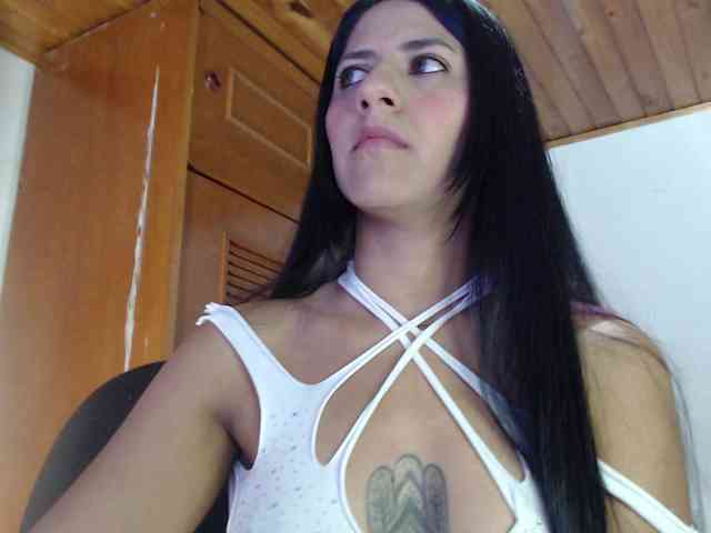 hilari18 webcam