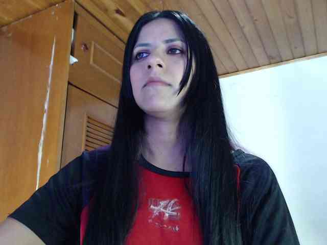 hilari18 webcam