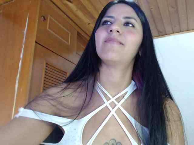 hilari18 webcam