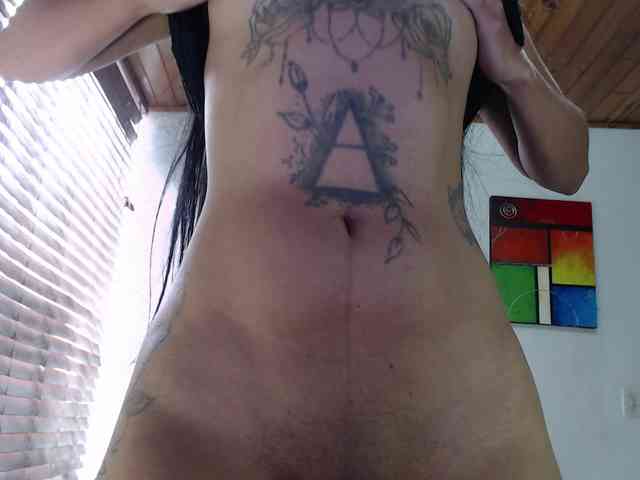 hilari18 webcam