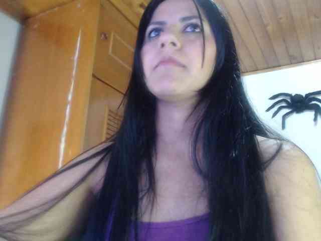 hilari18 webcam