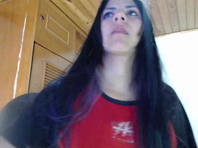 hilari18 webcam