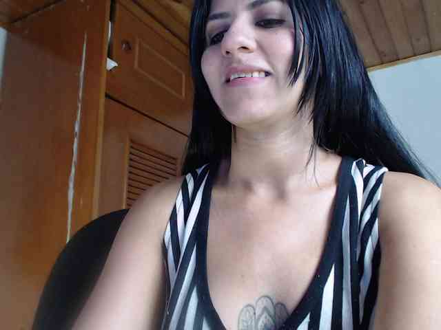 hilari18 webcam