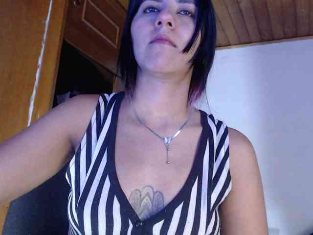 hilari18 webcam