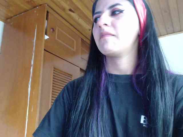 hilari18 webcam