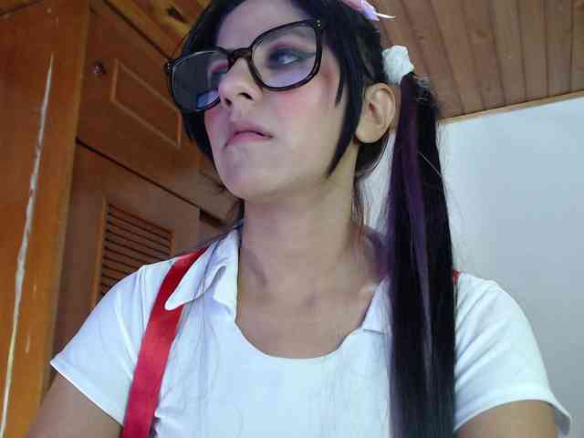 hilari18 webcam