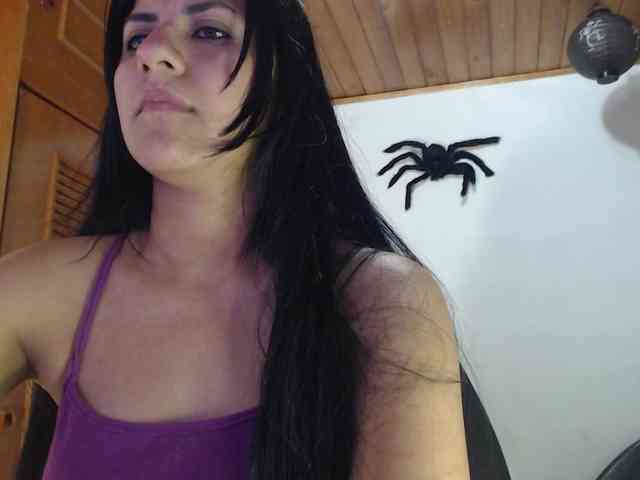 hilari18 webcam