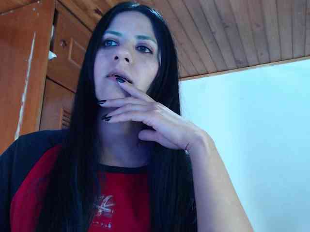 hilari18 webcam