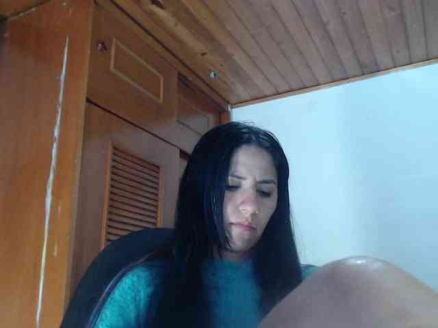 hilari18 webcam
