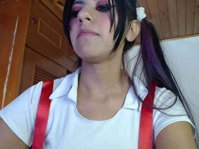 hilari18 webcam