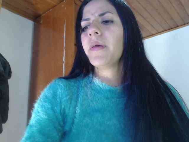 hilari18 webcam