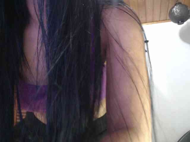 hilari18 webcam