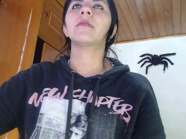 hilari18 webcam