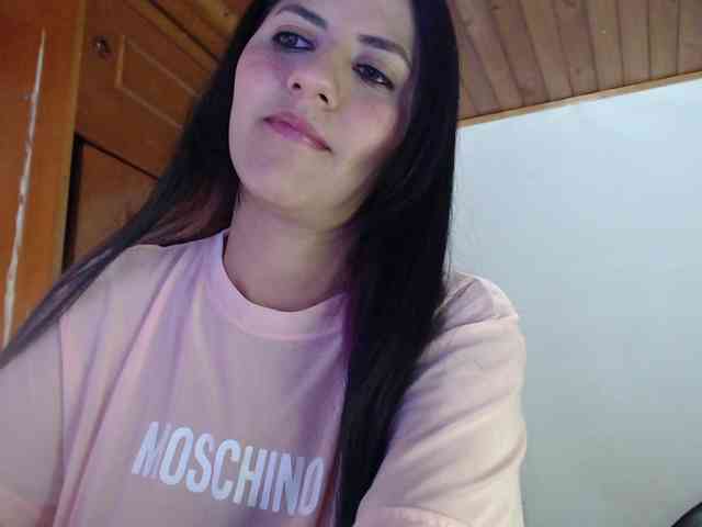 hilari18 webcam