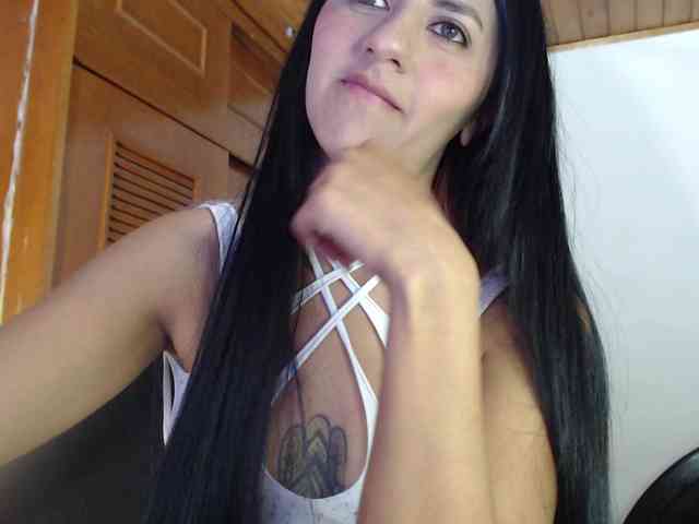 hilari18 webcam