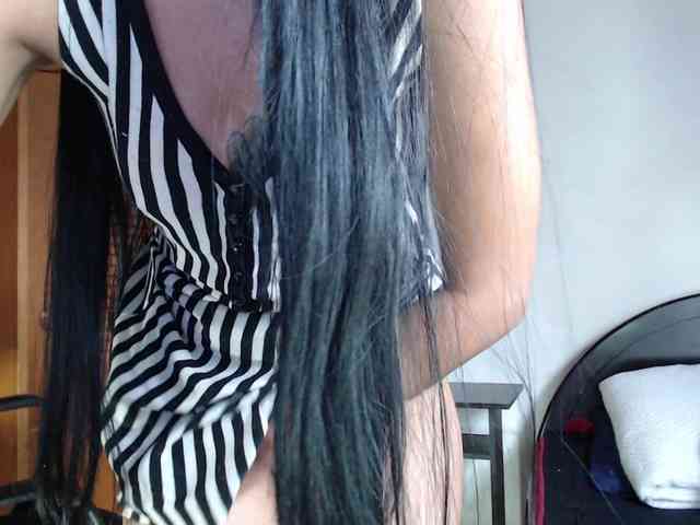 hilari18 webcam