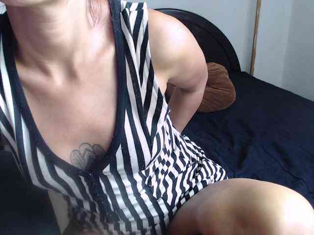 hilari18 webcam