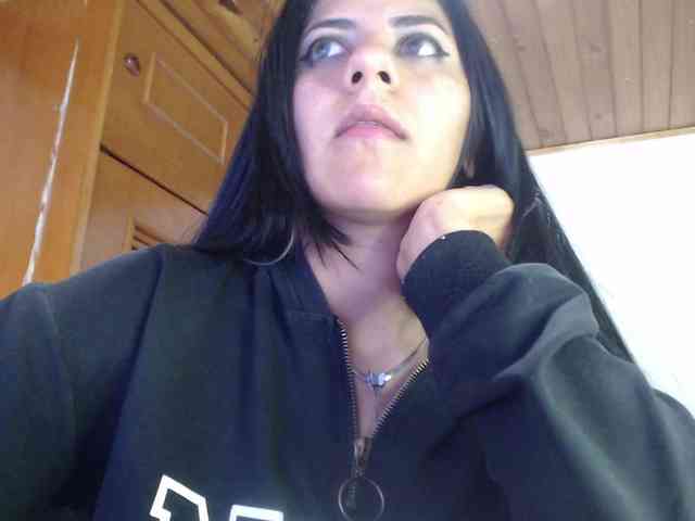hilari18 webcam