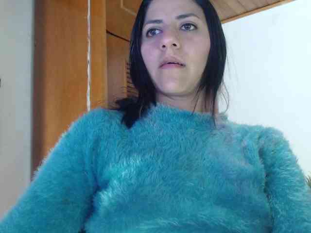 hilari18 webcam