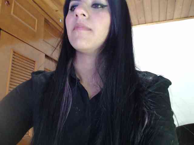 hilari18 webcam