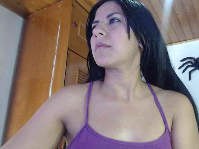 hilari18 webcam