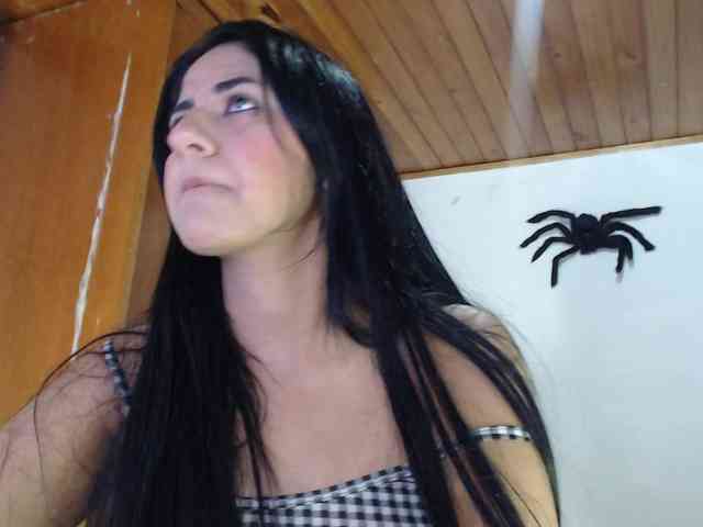 hilari18 webcam
