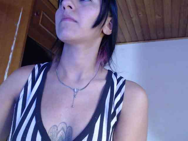 hilari18 webcam