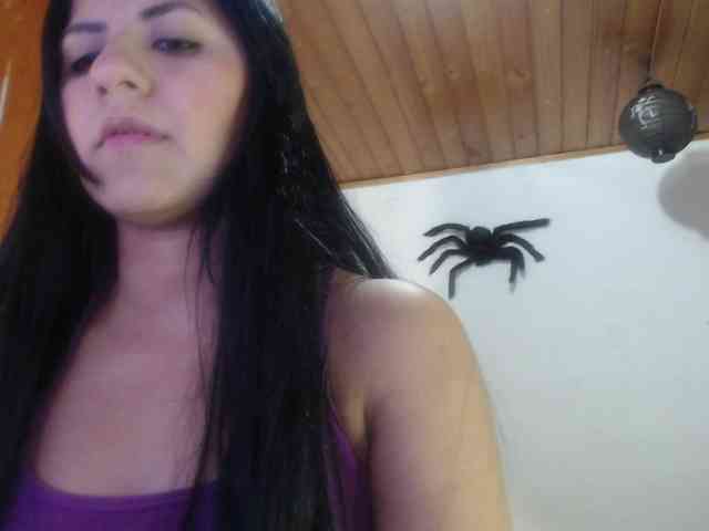 hilari18 webcam